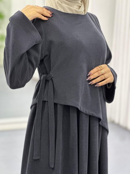 طقم فستان وبلوزة